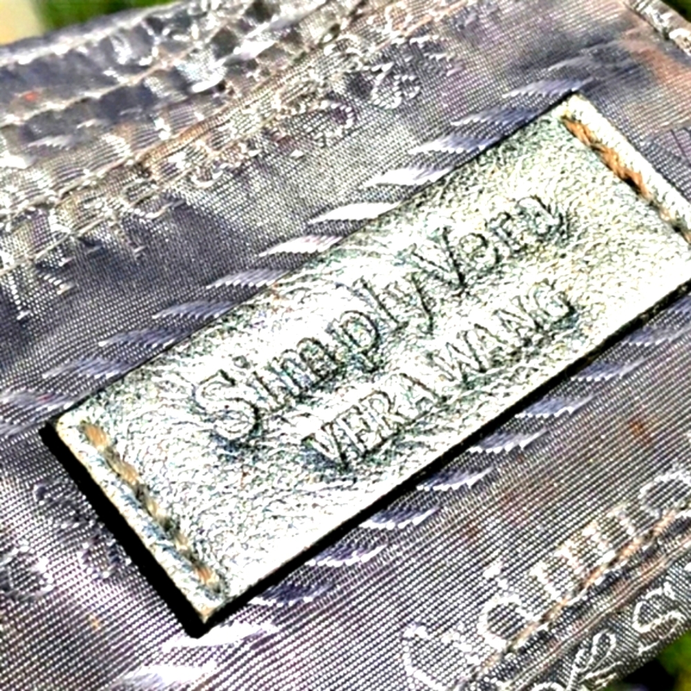 Simply Vera Wang Metallic Silver evening wristlet - Picture 3 of 11